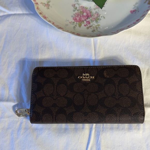 Coach Dark Brown Women's Zip Around Wallet - Picture 3 of 5